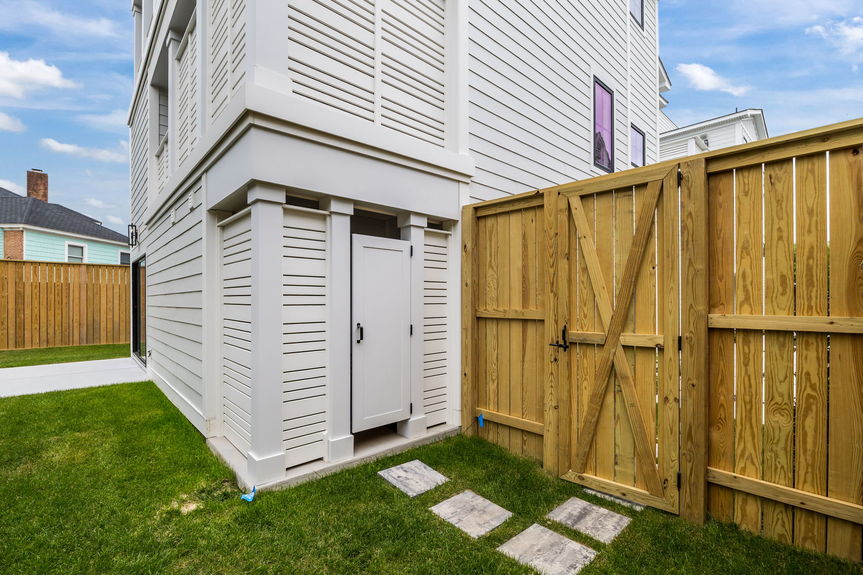 19-web-or-mls-107 71st Street Unit B, Virginia Beach, VA 04282026 Exterior 019