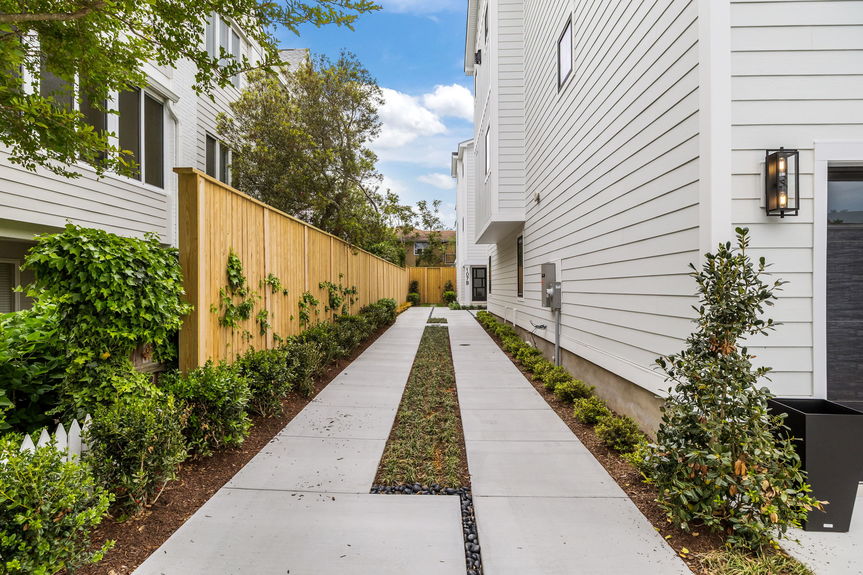 23-web-or-mls-107 71st Street Unit B, Virginia Beach, VA 04282026 Exterior 025