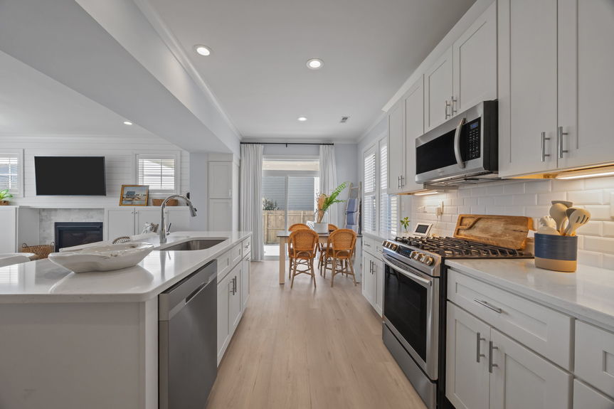 29-web-or-mls-6420 Atlantic Avenue, Virginia Beach, VA 03302026 HDR 042