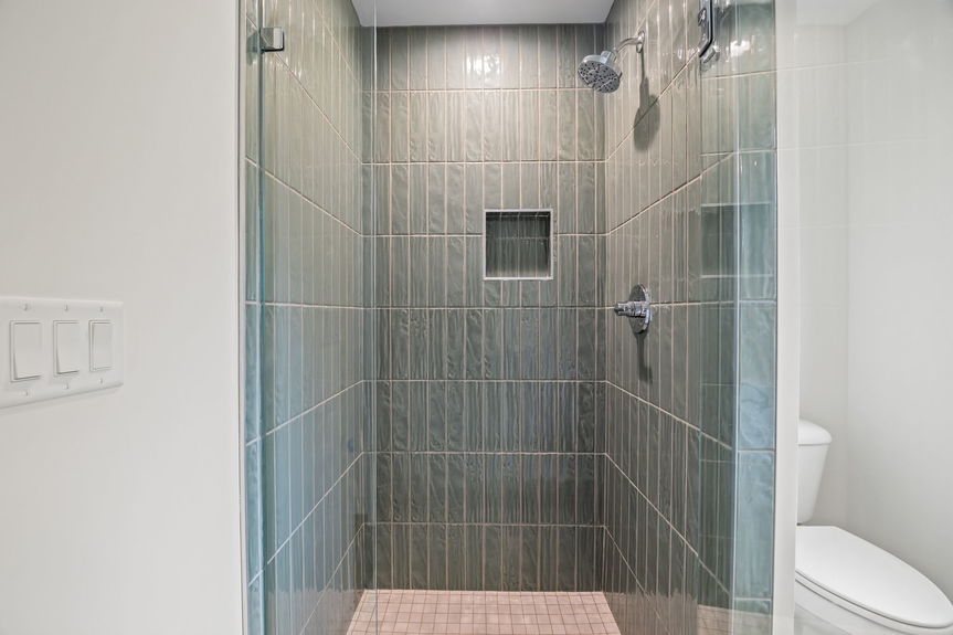 36-web-or-mls-107 71st Street Unit B, Virginia Beach, VA 04282026 HDR 060
