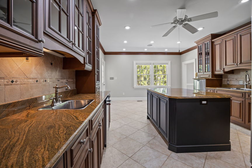 37-web-or-mls-5008 Ocean Front Ave, Virginia Beach, VA04212026 HDR 052