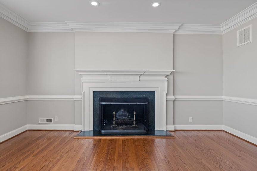 50-web-or-mls-5008 Ocean Front Ave, Virginia Beach, VA04212026 HDR 091