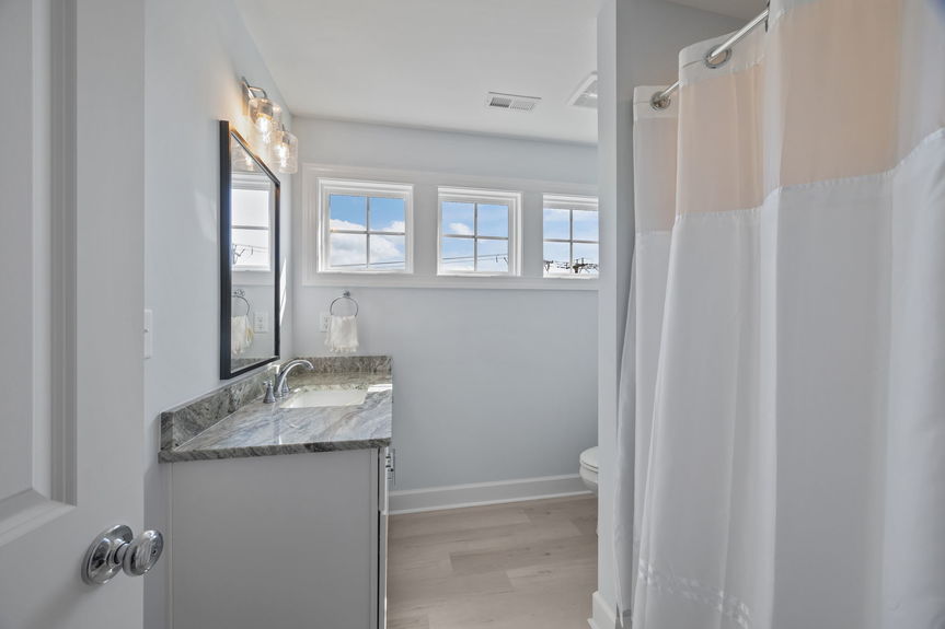 50-web-or-mls-6420 Atlantic Avenue, Virginia Beach, VA 03302026 HDR 105