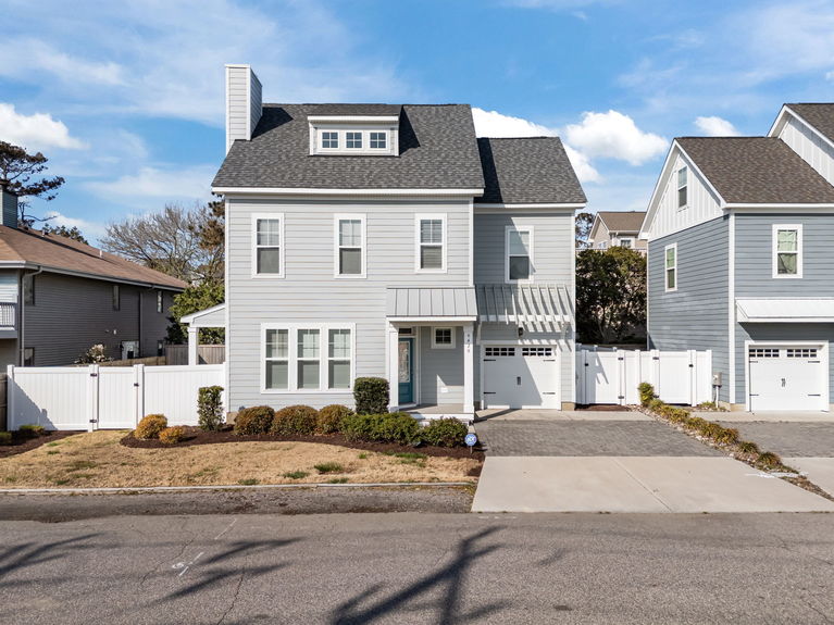 56-web-or-mls-6420 Atlantic Avenue, Virginia Beach, VA 03302026 Exterior 003