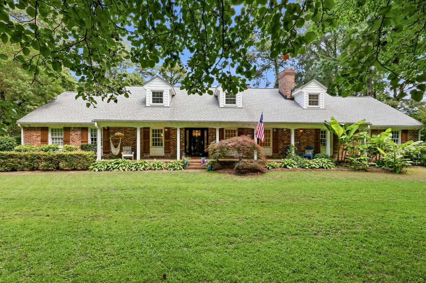 1-web-or-mls-1525 Southwick Road, Virginia Beach, VA06172026 Exterior 012-Edited