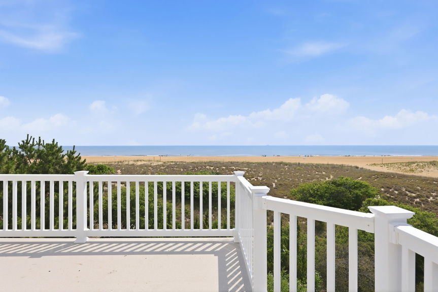 19-web-or-mls-6804A Ocean Front, Virginia Beach, VA 06112026 Exterior 019