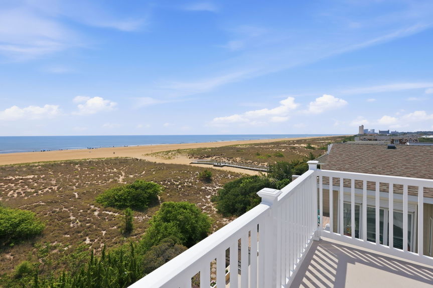 23-web-or-mls-6804A Ocean Front, Virginia Beach, VA 06112026 Exterior 023
