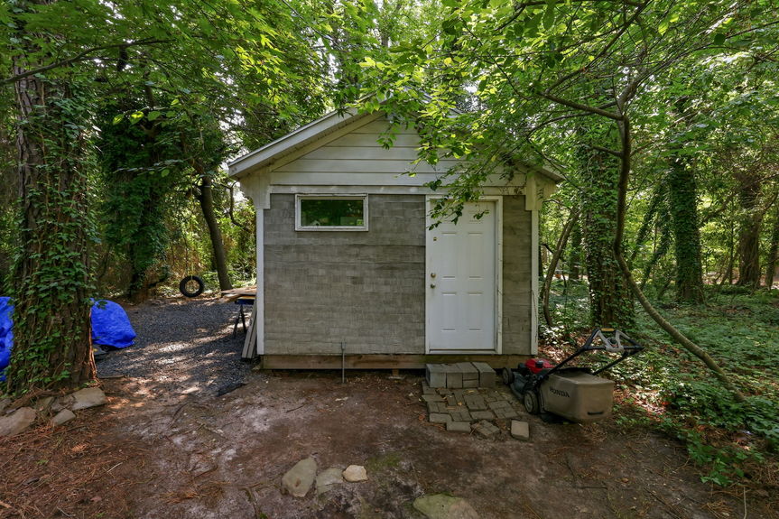25-web-or-mls-1525 Southwick Road, Virginia Beach, VA06172026 Exterior 025-Edited