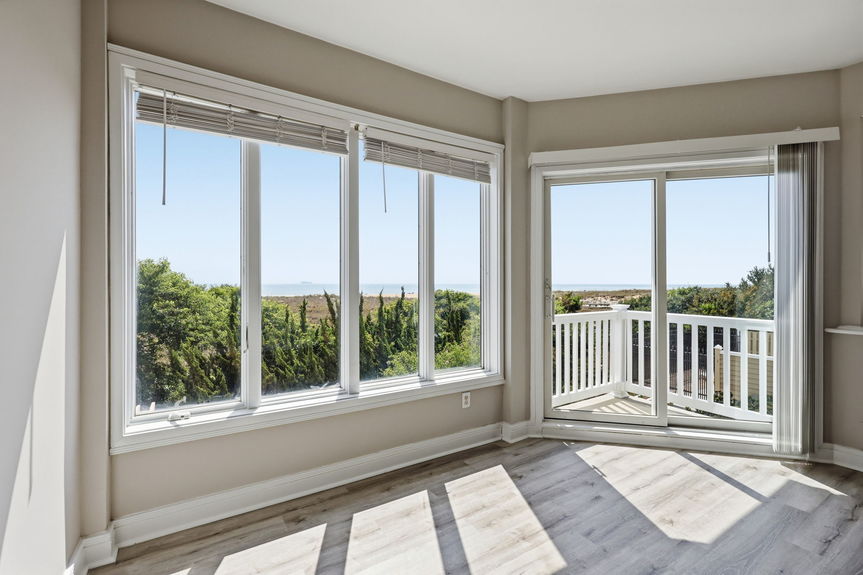 27-web-or-mls-6804A Ocean Front, Virginia Beach, VA 06112026 HDR 029