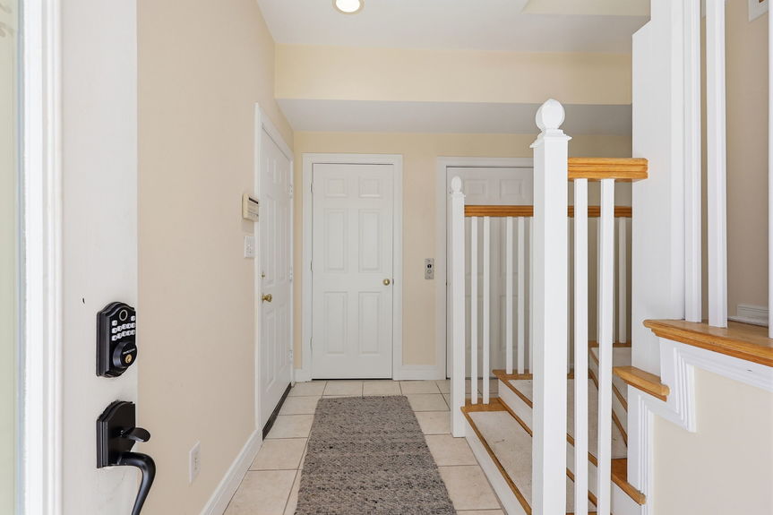 28-web-or-mls-6804A Ocean Front, Virginia Beach, VA 06112026 HDR 032