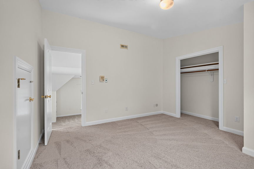 33-web-or-mls-2637-wimbledon-point-dr