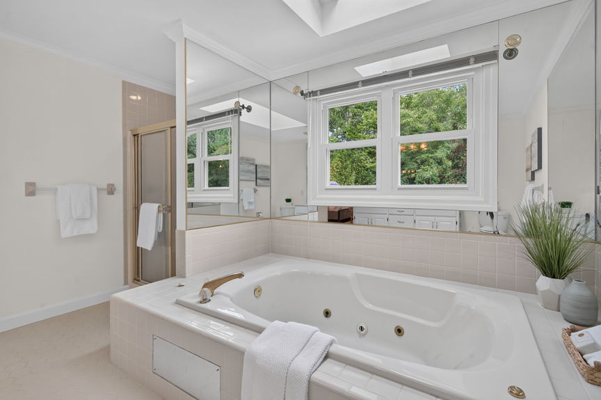 41-web-or-mls-2637-wimbledon-point-dr