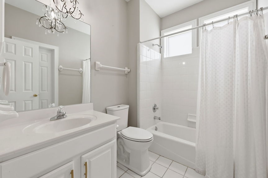 41-web-or-mls-6804A Ocean Front, Virginia Beach, VA 06112026 HDR 071