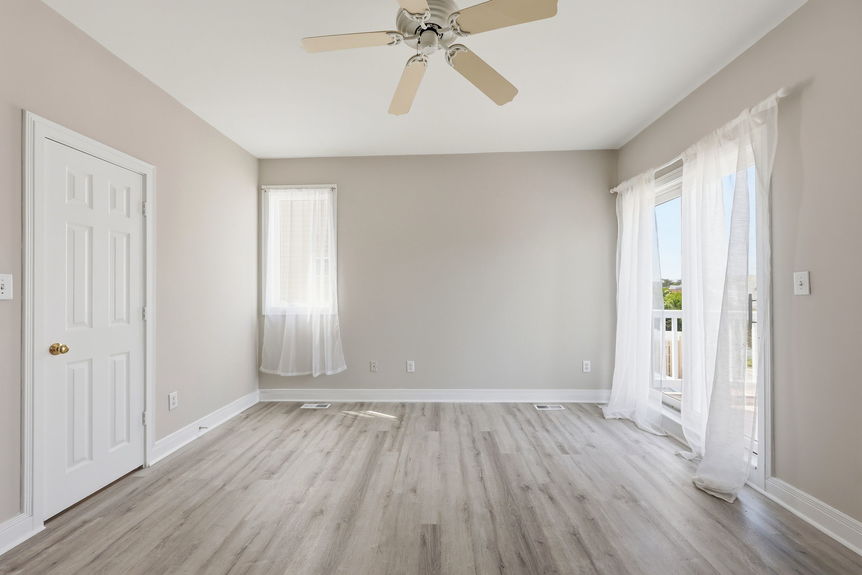 43-web-or-mls-6804A Ocean Front, Virginia Beach, VA 06112026 HDR 077