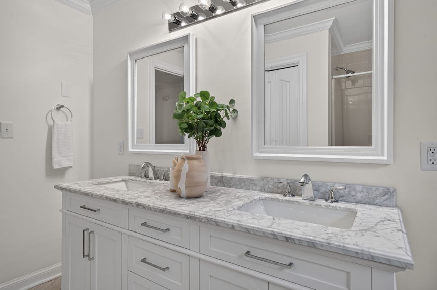 44-web-or-mls-2637-wimbledon-point-dr