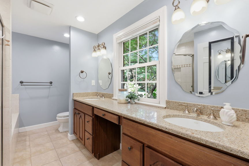 50-web-or-mls-1525 Southwick Road, Virginia Beach, VA06172026 HDR 098