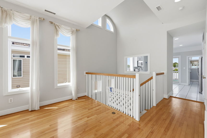 54-web-or-mls-6804A Ocean Front, Virginia Beach, VA 06112026 HDR 110