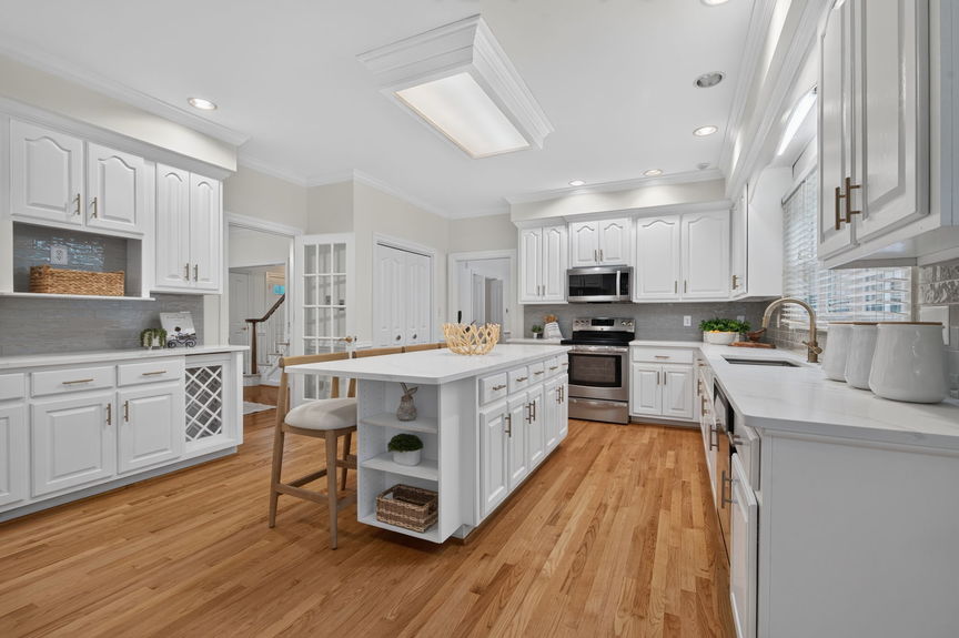 6-web-or-mls-2637-wimbledon-point-dr