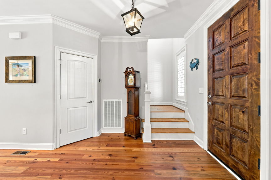 27-web-or-mls-73rd Street 233, Virginia Beach, VA 07292026 HDR 029