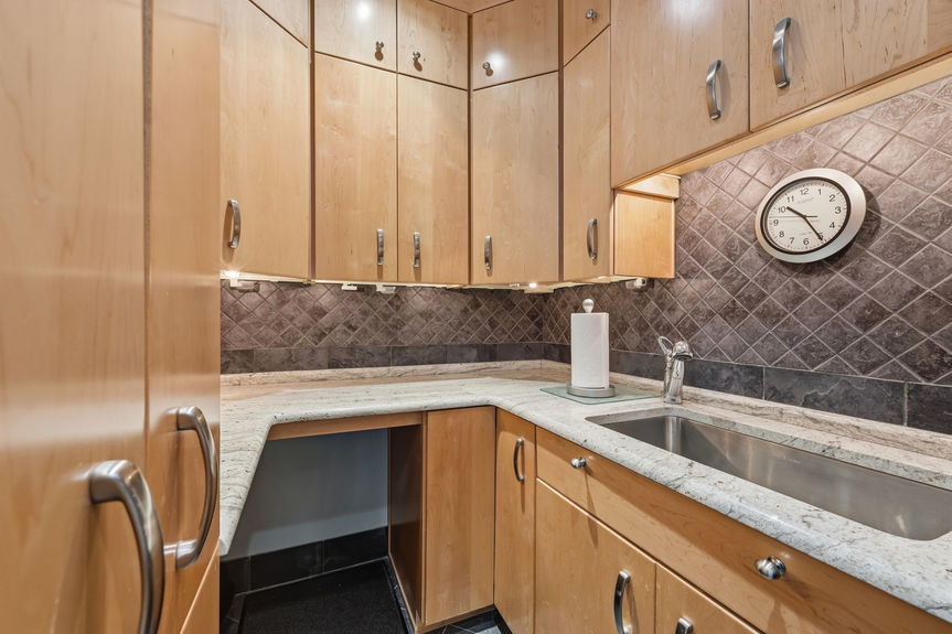 33-web-or-mls-209 Cavalier Drive, Virginia Beach, VA 06292026 HDR047