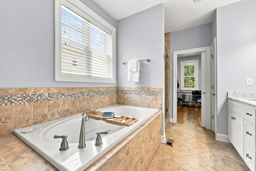 40-web-or-mls-73rd Street 233, Virginia Beach, VA 07292026 HDR 068