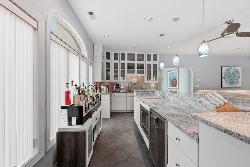 42-web-or-mls-209 Cavalier Drive, Virginia Beach, VA 06292026 HDR074