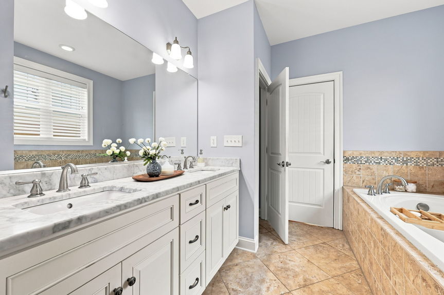 42-web-or-mls-73rd Street 233, Virginia Beach, VA 07292026 HDR 074