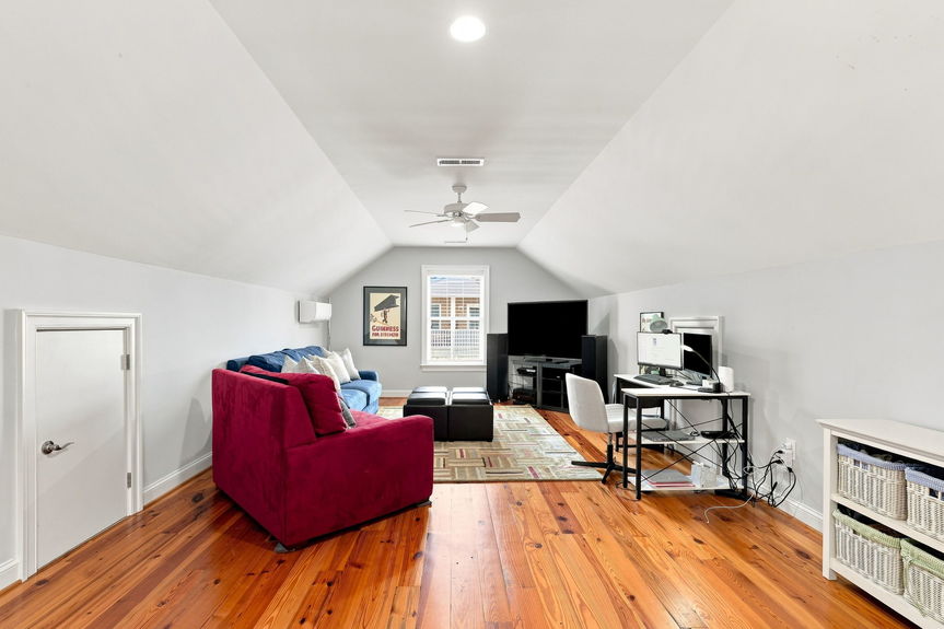 52-web-or-mls-73rd Street 233, Virginia Beach, VA 07292026 HDR 104