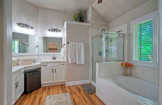 Garden Tub and-029-007-2896x1944