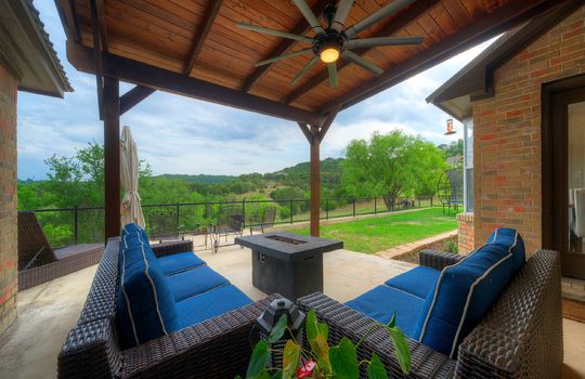 Hill Country Views-036-027-2896x1944