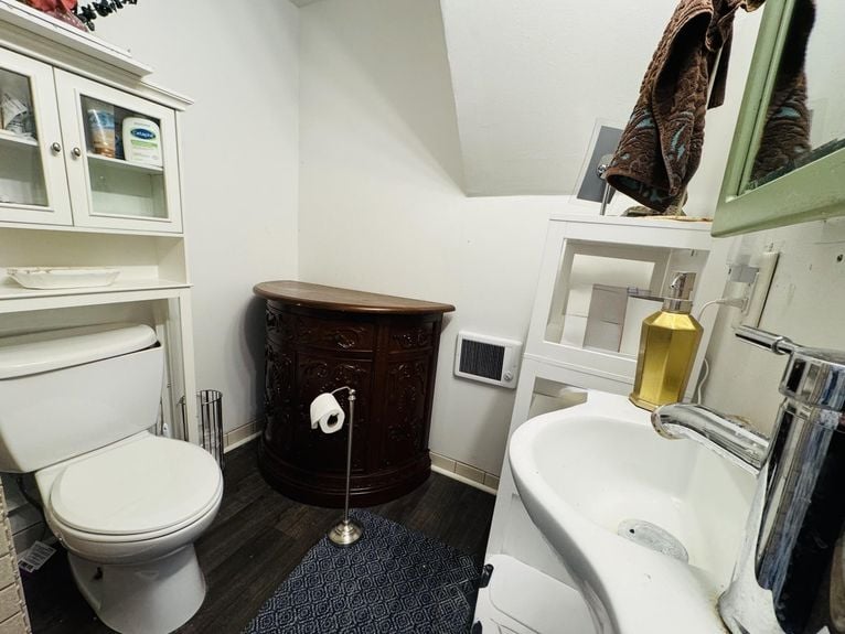 20251203232334400141000000-o