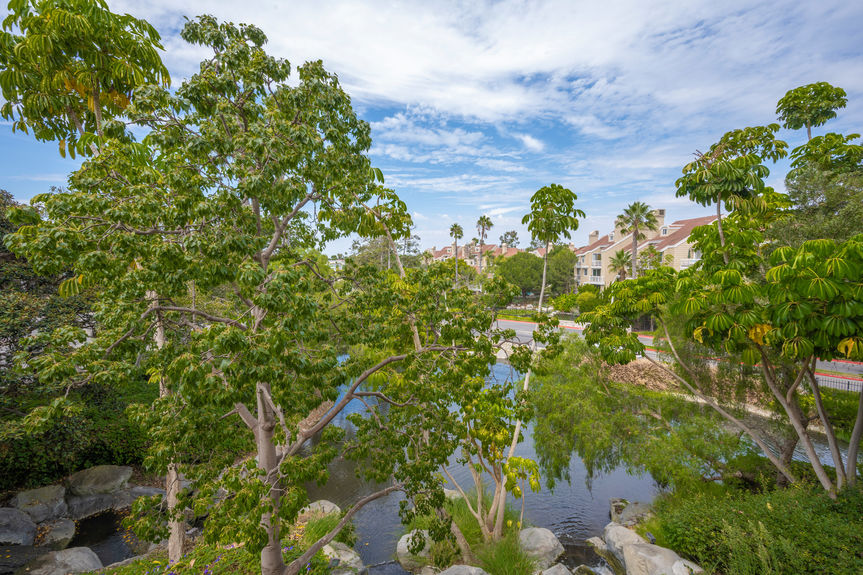 20301 Bluffside Cir Unit 208 Huntington Beach CA 92646 &#8211; 025 &#8211; Balcony 4