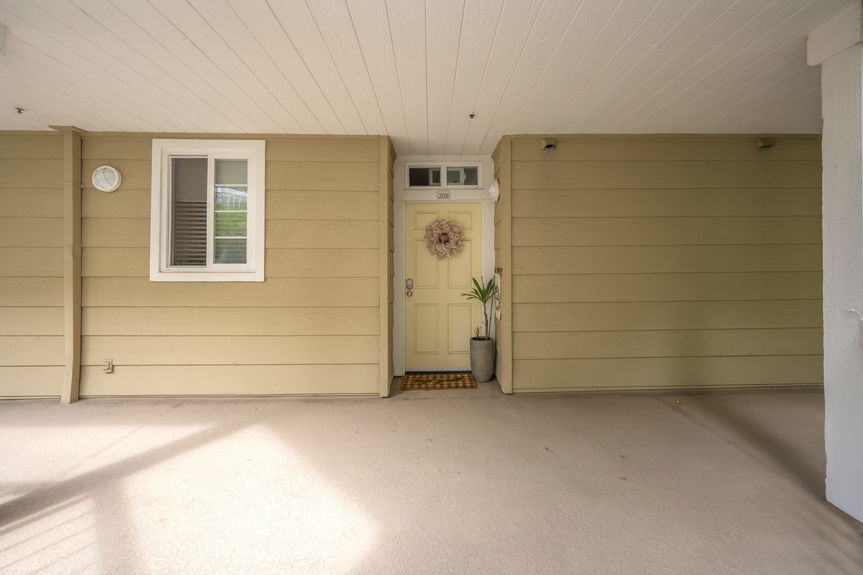 20301 Bluffside Cir Unit 208 Huntington Beach CA 92646 &#8211; 026 &#8211; Front 1