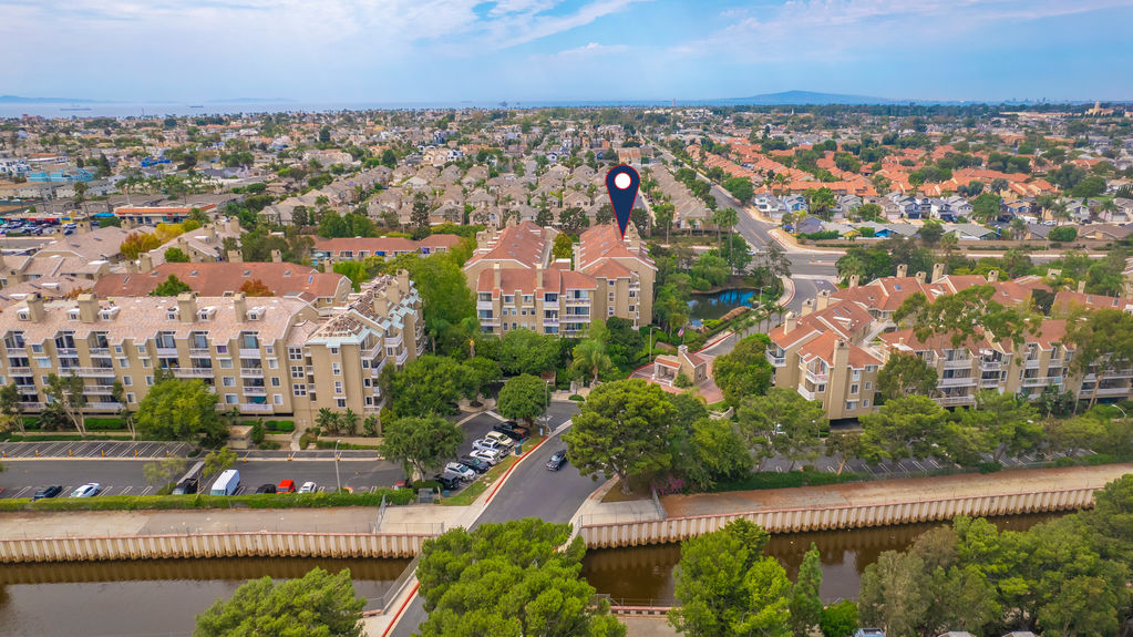 20301 Bluffside Cir Unit 208 Huntington Beach CA 92646 &#8211; 032 &#8211; Aerial 2