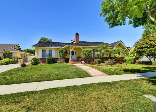 3415 Warwood Rd Lakewood CA-large-003-015-Exterior 7-1500&#215;999-72dpi