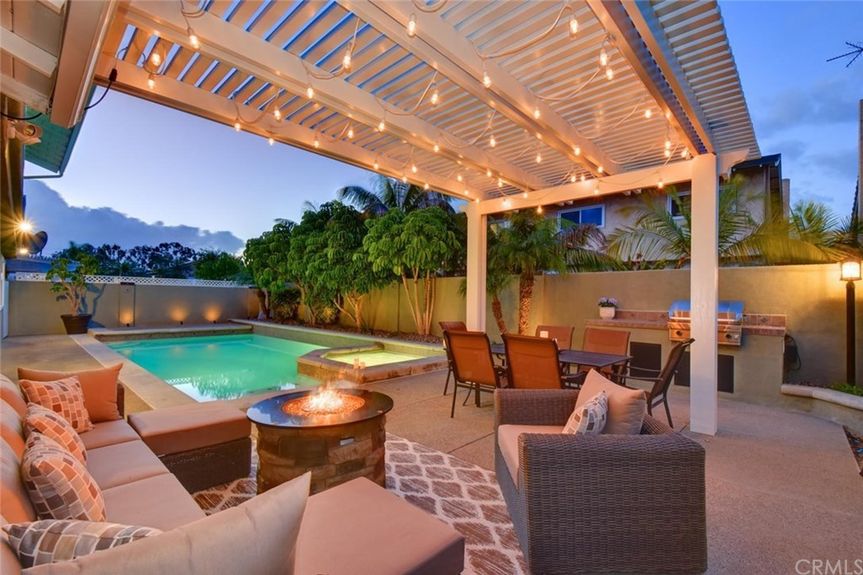 6085 JEFFREY MARK ST2