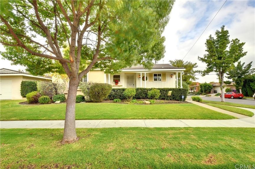 6471 E Los Arcos St 1