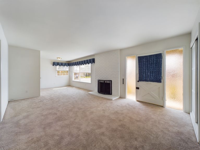 8802 San Fabio Cir Buena Park CA 90620 &#8211; 007 &#8211; Living Room 2