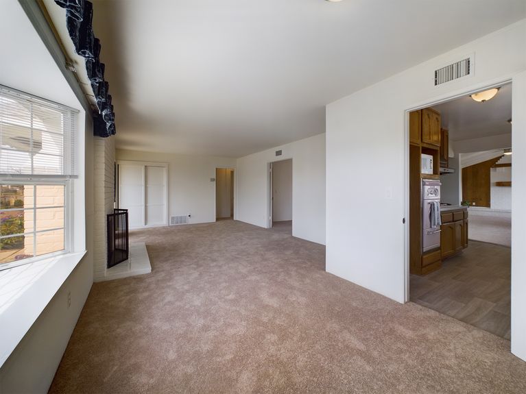 8802 San Fabio Cir Buena Park CA 90620 &#8211; 010 &#8211; Dining Room 2