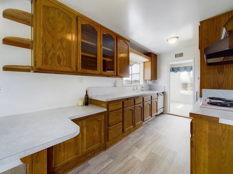 8802 San Fabio Cir Buena Park CA 90620 &#8211; 016 &#8211; Kitchen 4