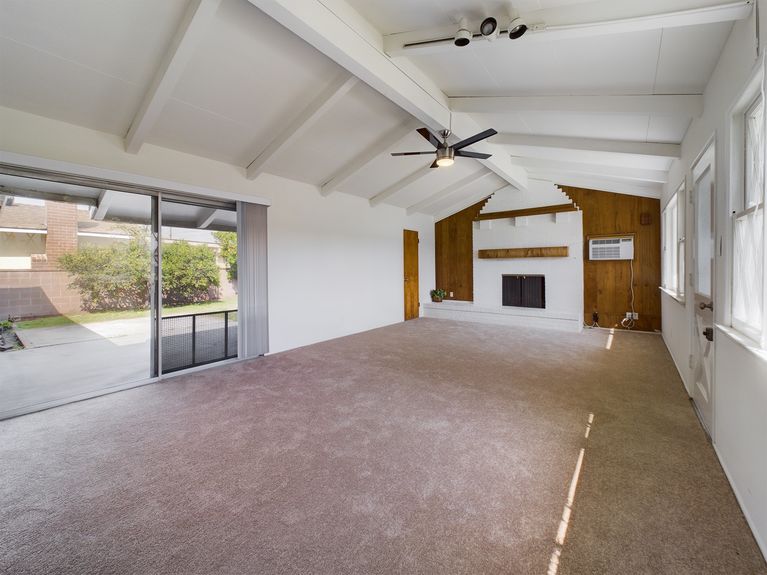 8802 San Fabio Cir Buena Park CA 90620 &#8211; 018 &#8211; Family Room 1