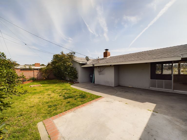 8802 San Fabio Cir Buena Park CA 90620 &#8211; 033 &#8211; Backyard 2