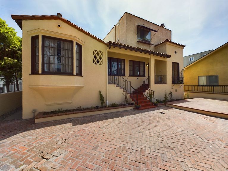 118 Termino Ave Long Beach CA 90803 &#8211; 002 &#8211; Front 2