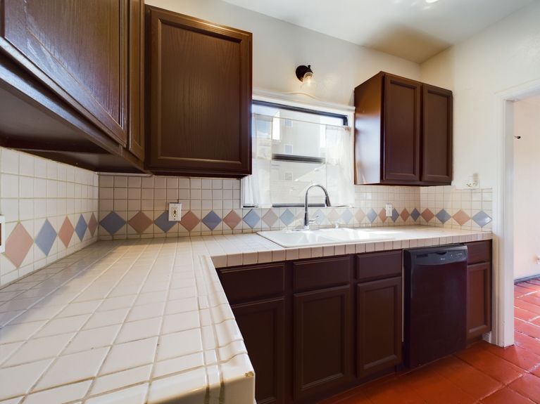 118 Termino Ave Long Beach CA 90803 &#8211; 014 &#8211; Kitchen 4