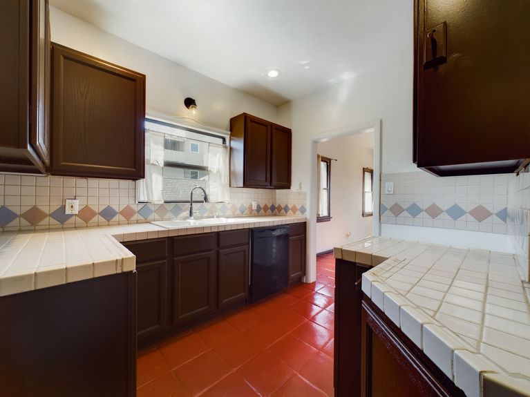 118 Termino Ave Long Beach CA 90803 &#8211; 015 &#8211; Kitchen 5