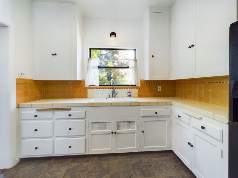 118 Termino Ave Long Beach CA 90803 &#8211; 043 &#8211; Kitchen 2