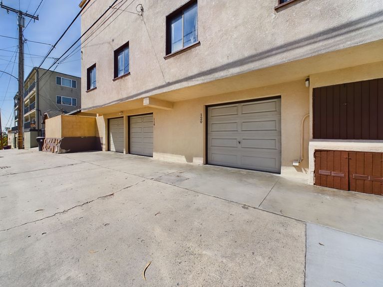 118 Termino Ave Long Beach CA 90803 &#8211; 054 &#8211; Garage 1
