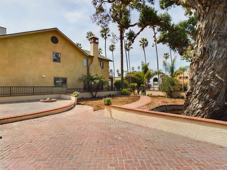 118 Termino Ave Long Beach CA 90803 &#8211; 059 &#8211; Exterior 1