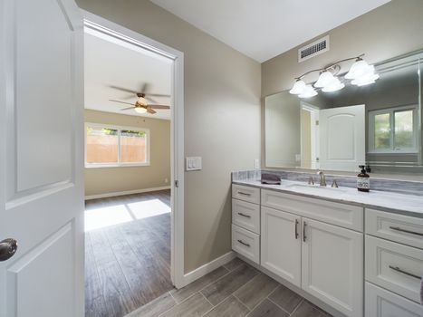 731 Hayward St Anaheim CA 92804 &#8211; 021 &#8211; Master Bathroom 3