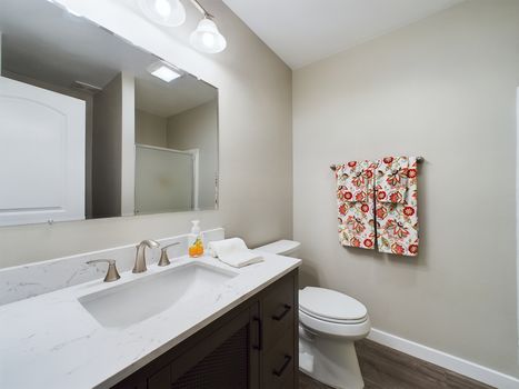 731 Hayward St Anaheim CA 92804 &#8211; 024 &#8211; Bathroom 2-1